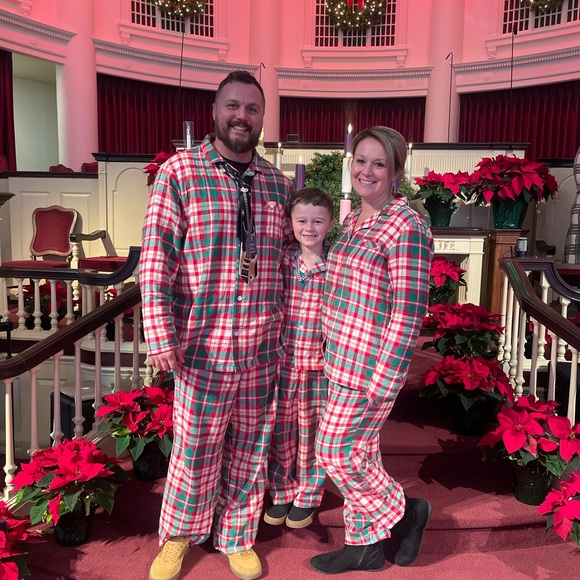 Meet your Posher, Carrie - Picture 3 of 5